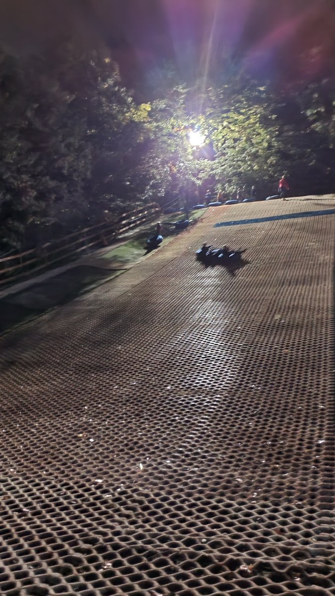 Belmontscouts's tweet photo. Double the screaming Cubs followed on with Snowtubing too @WhickhamThorns Thank you for a great night with Cubs too, great fun was had by all. https://t.co/M6vm52X241