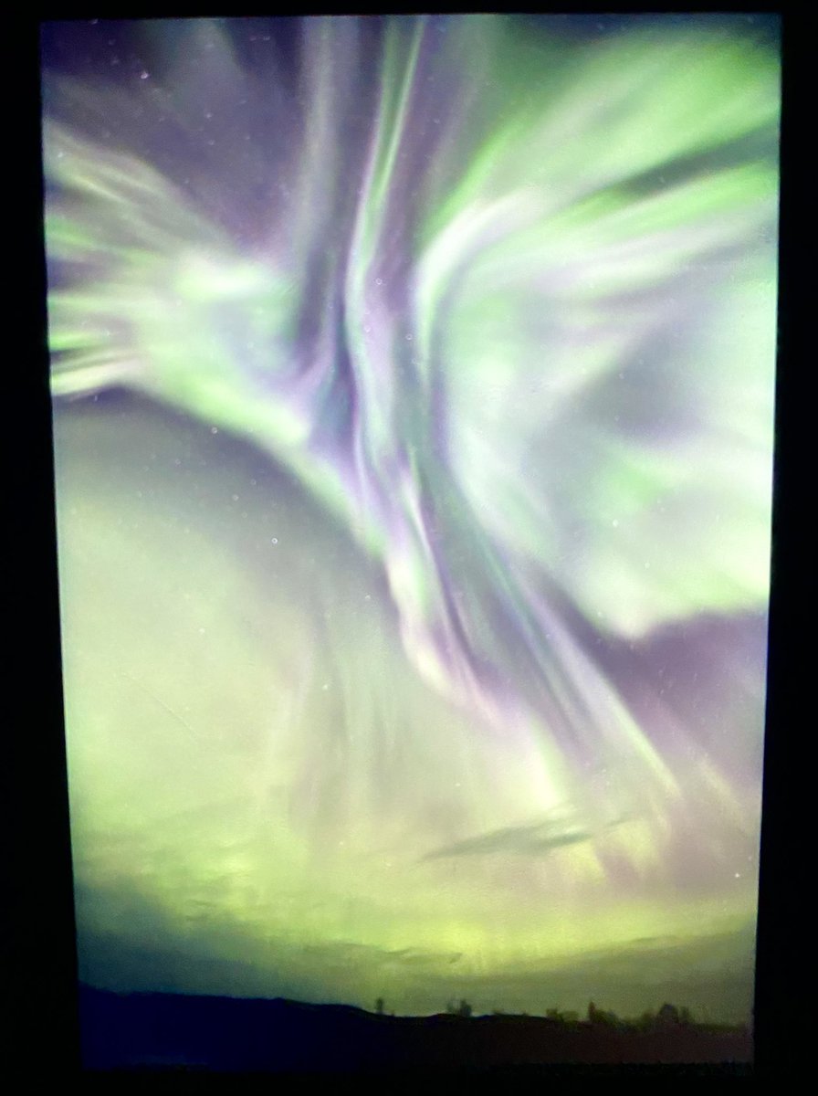 HjmNightSkies's tweet photo. #Geomagneticstorm still on going! Tonight from Finland.
(Back of camera pic)
 @NightLights_AM @StormHour @TamithaSkov @LiveAuroraNetw1 https://t.co/cvWmjAAMn4