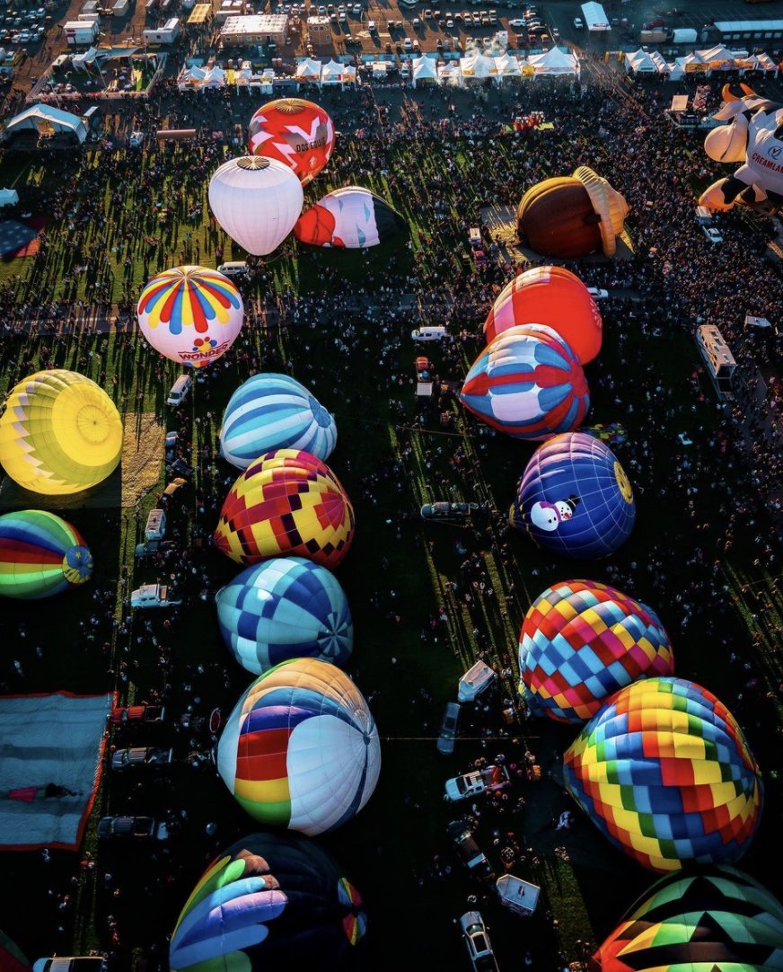 VisitABQ's tweet photo. And that's a wrap! The 49th Annual Albuquerque International Balloon Fiesta is in the books, and it was great to see Albuquerque back in action. We look forward to welcoming you to the much anticipated 50th @BalloonFiesta in 2022! 

📷 Ashley Gutierrez (IG: @ashley_rae1186) https://t.co/UGZOJGNcaj