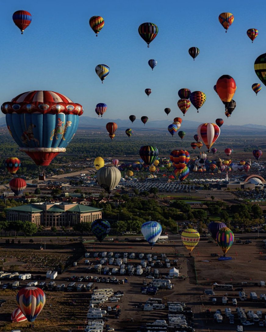 VisitABQ's tweet photo. And that's a wrap! The 49th Annual Albuquerque International Balloon Fiesta is in the books, and it was great to see Albuquerque back in action. We look forward to welcoming you to the much anticipated 50th @BalloonFiesta in 2022! 

📷 Ashley Gutierrez (IG: @ashley_rae1186) https://t.co/UGZOJGNcaj