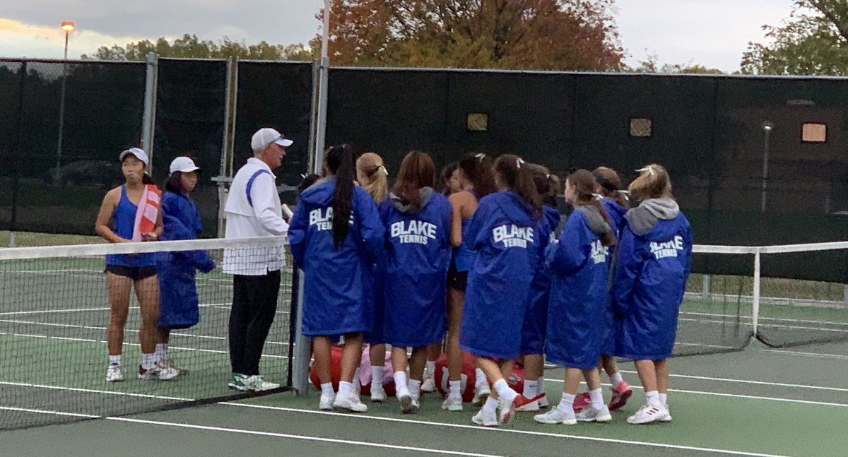 After a tough battle, BGT beat Edina 4-3 for the Section 6AA championship. Way to go, Bears! 🎾🎾🎾