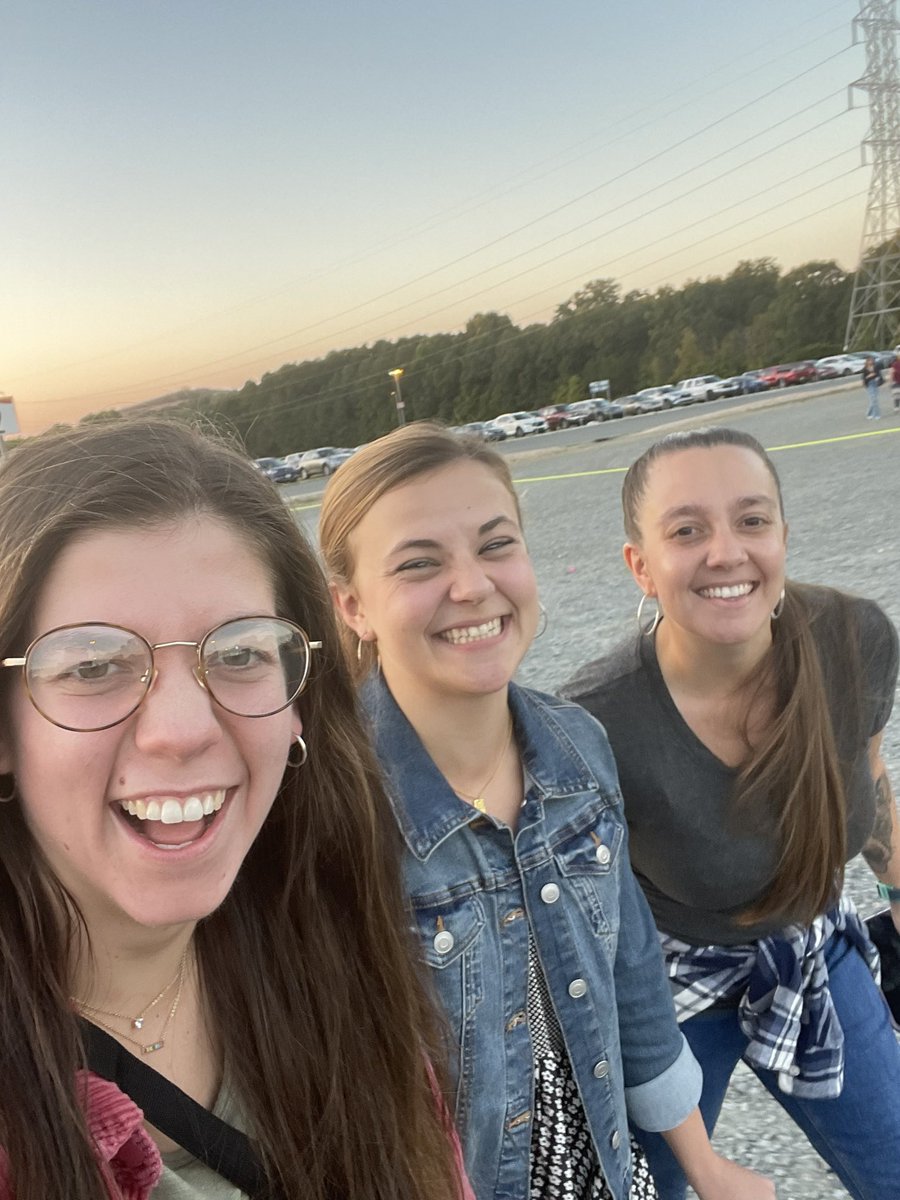 GrayBae_'s tweet photo. 14 years ago TODAY my sister &amp; I saw @jonasbrothers at the SC State Fair and here we are 14 years later watching them perform in Charlotte!! Crazy awesome how this world works🤪 https://t.co/KM0b6mFFOP