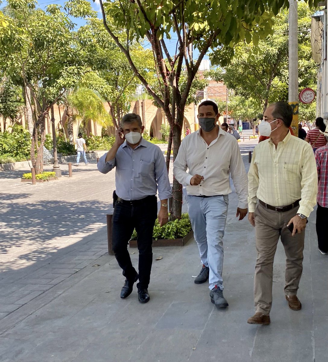 Juan Angel Flores Bustamante (@juanangel_fb) on Twitter photo Un gusto compartir la experiencia de seguridad en Jojutla con mi amigo <a href="/jluriosteguis/">José Luis Urióstegui</a> mas allá de los colores, nos une la seguridad de Cuernavaca y de todo Morelos. Un gusto compartir la experiencia de seguridad en Jojutla con mi amigo <a href="/jluriosteguis/">José Luis Urióstegui</a> mas allá de los colores, nos une la seguridad de Cuernavaca y de todo Morelos.