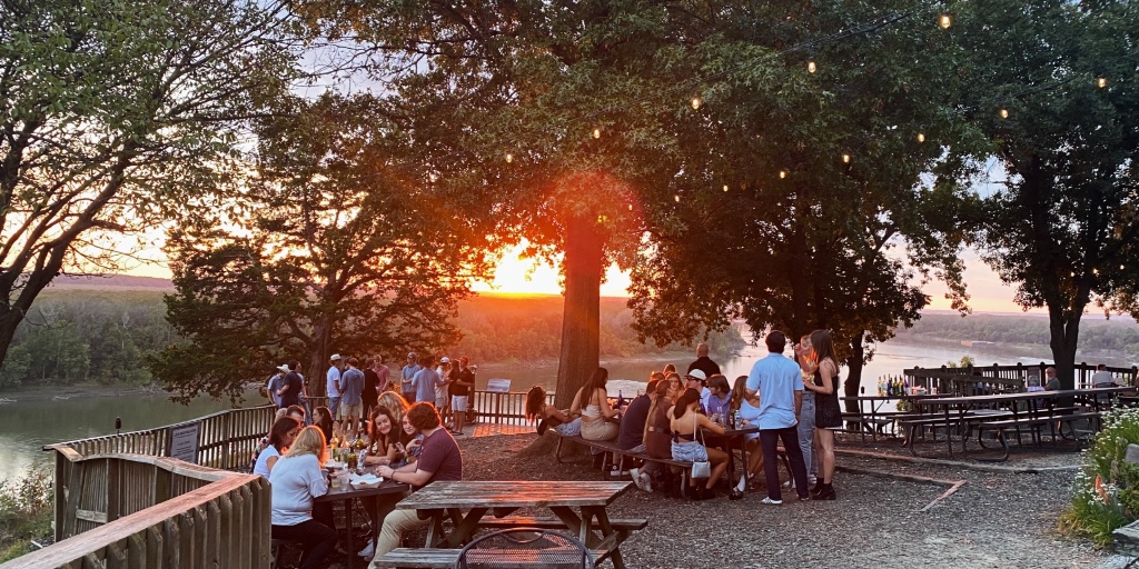 theblufftop's tweet photo. We are so excited to have The Missouri Symphony - MOSY coming to The A-Frame! This Preludes at the Pubs performance will be Sunday, October 17th from 4:00-5:30pm. Don’t miss the last live music performance of the season at The A-Frame.

#lbvwinery #aframeatlbv #mosy https://t.co/nA4N9Qv9l0