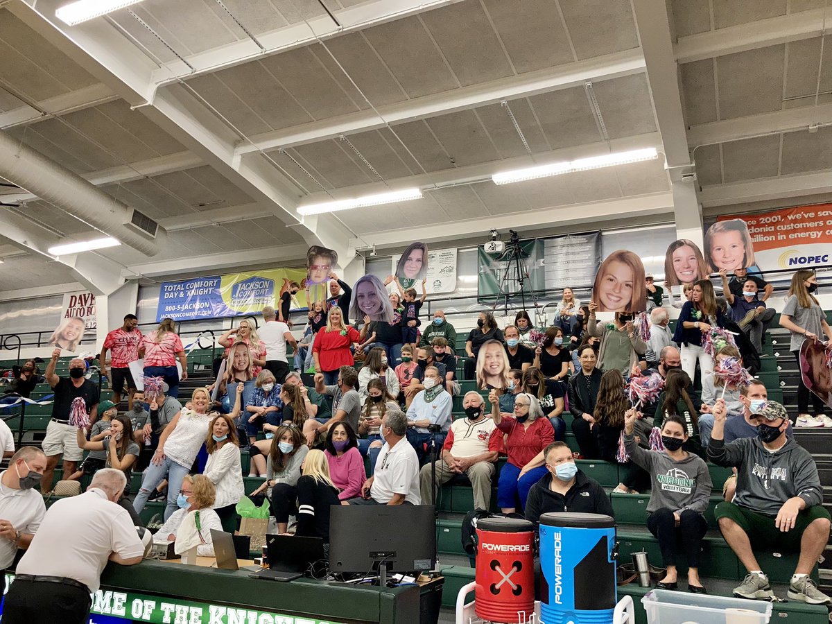 NordoniaVBall's tweet photo. Happy Senior Knight!💚🏐🤍 https://t.co/Qje8PnbZSg