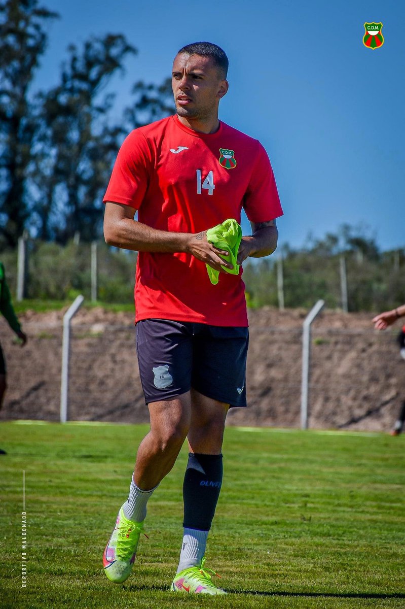 RodrigoMuniz149's tweet photo. ¡𝘾𝙤𝙣𝙩𝙞𝙣𝙪𝙖𝙢𝙤𝙨 𝙥𝙧𝙚𝙥𝙖𝙧𝙖𝙣𝙙𝙤 𝙡𝙤 𝙦𝙪𝙚 𝙫𝙞𝙚𝙣𝙚! 
@maldosad 🔴🟢👊🏽 https://t.co/0GHgMmek9Q