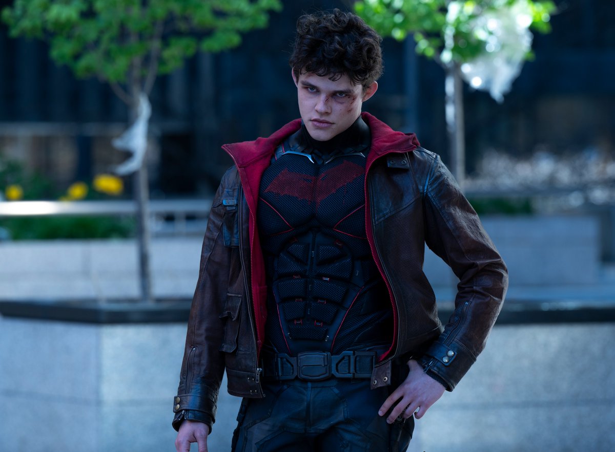 DC Titans tweet media