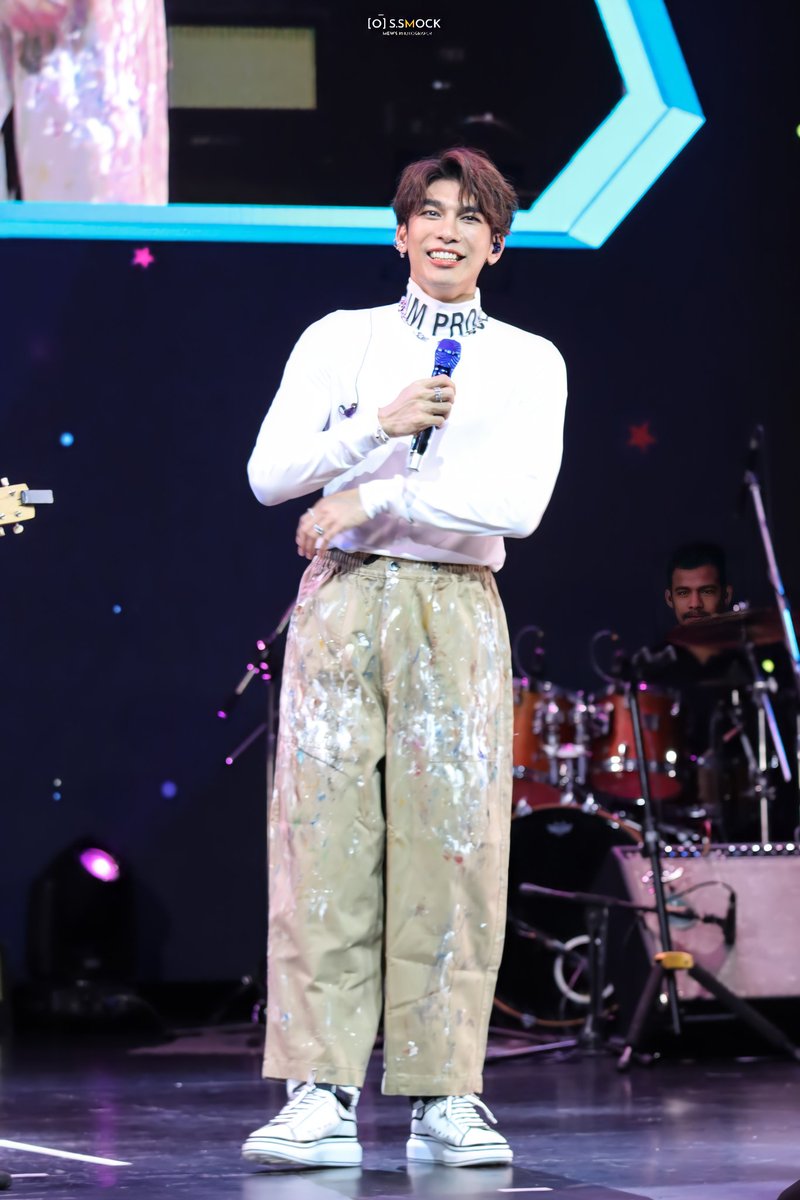 khunMewkhondee's tweet photo. 🍵🫒Good Mewning🌿🪴พุธสวยๆสดชื่นกับสายฝนครับ@MSuppasit💛🐼🌿มิวปาฏิหาริย์ #MewSuppasit🌸🍂🌴❄☀️🎁🧸✨🎼🪐♡#มิวศุภศิษฏ์ ทุกอย่างคือความทุ่มเทสุดแสนพยามพัฒนามากกว่าทุกๆวันความจริงใจกับหัวใจสวยๆ #mewlions คือความรักบริสุทธิ์เสมอมาคือพลังมหาศาล คุณความรัก
#มิวศุภศิษฏ์คนดีศรีอวกาศ https://t.co/AQ6wBDEwmy