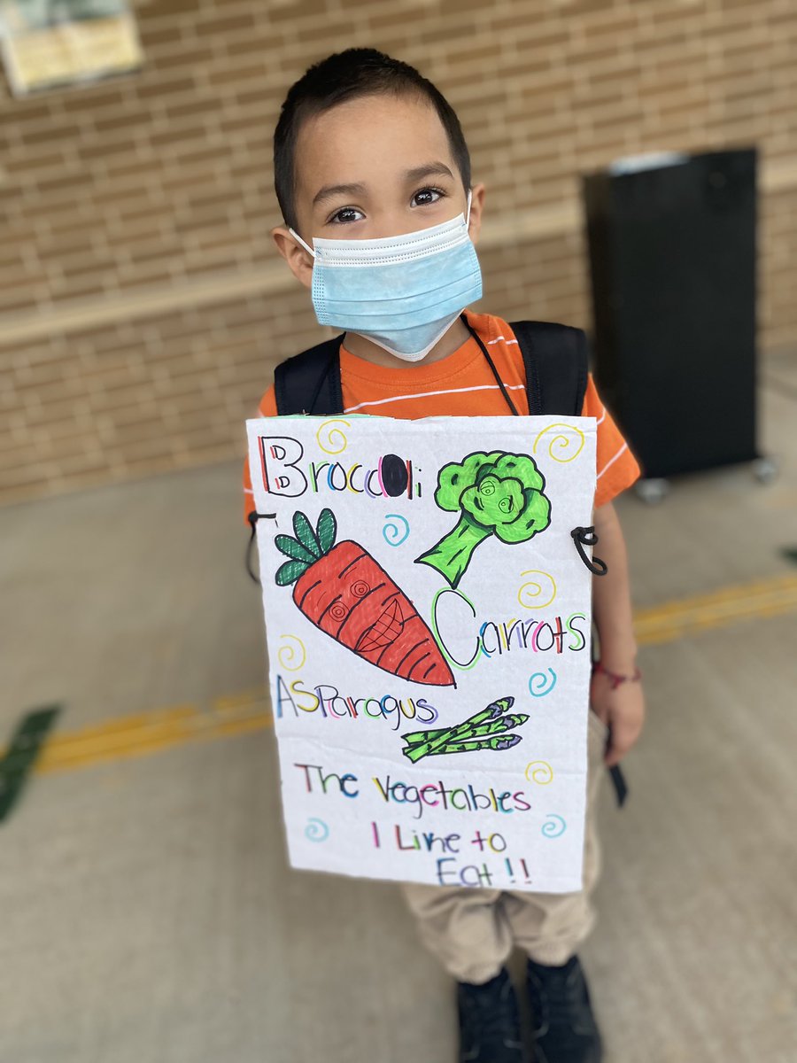FonwoodECC's tweet photo. Today @FonwoodECC, our Tiger Cubs 🐯came dressed in their favorite Vegetable and Fruit colors celebrating #NationalLunchWeek! Yummy, Yummy, we’re HUNGRY!!!👅
🥦🍇🌽🍓🥬🍉
@ESO3_HISD @HISDECH @HilarionMartin1 @HISDNutri @TeamHISD https://t.co/lMnxlEWwfZ