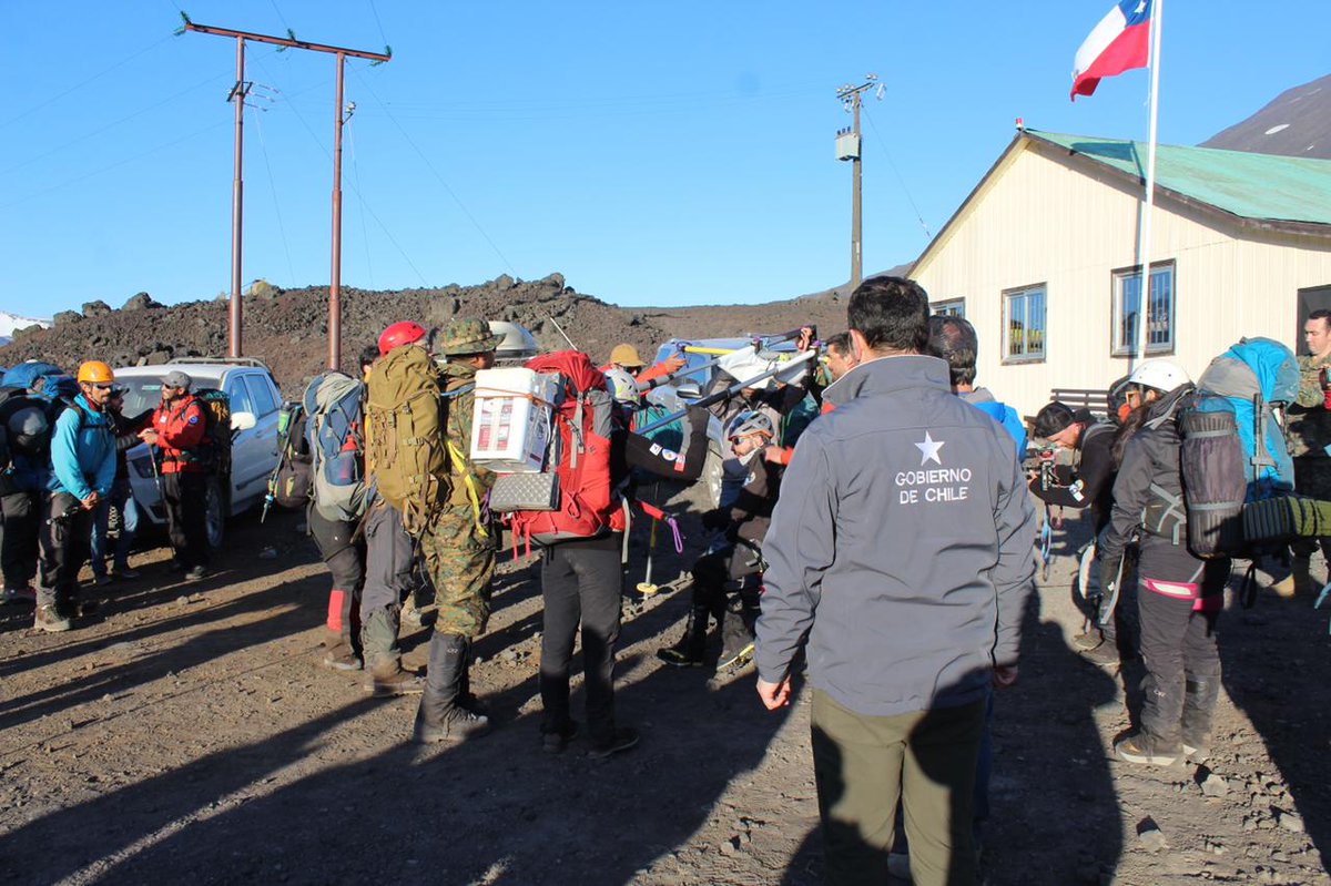 El éxito del <a href="/ProyectoPanzer/">Proyecto Panzer</a> llena de orgullo a la región. Seremi <a href="/PedroSanhuezaC1/">Pedro Sanhueza Caceres</a> recibió expedición en faldeos volcán Antuco, donde presenció hazaña deportiva de Gabriel Roa, quien después de 10 años de subir en silla de ruedas logró cima del nevado caminando💪