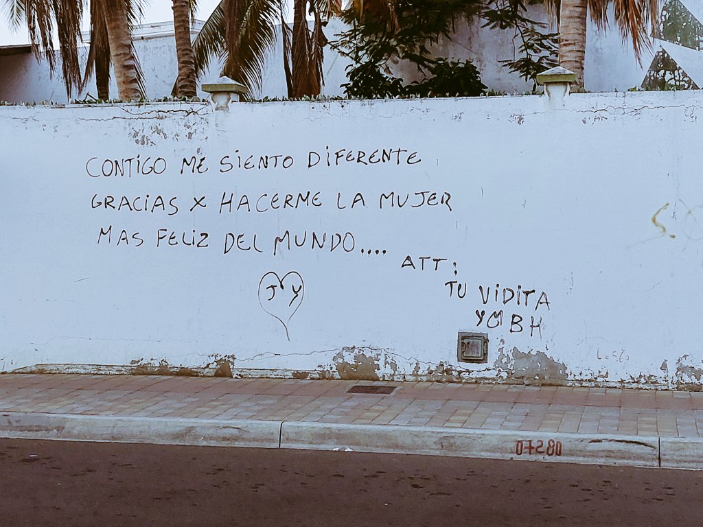 CheloBarceSC's tweet photo. Trotando por una calle muy transitada de Manta, me encuentro con esta joyita!!!
@PatoCornejo aplica para #PerlasEnLasCalles ?
Oye vos de nombre con inicial J., date cuenta esta piba es la correcta!!! XD https://t.co/z5PsWHQii4