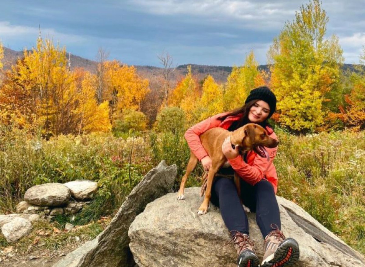 NLC_NH's tweet photo. She enjoys being outside year-round paddle-boarding, running, skiing and playing with her 1-year old puppy, Sailor. She finds fulfillment in training the next generation of proximate, progressive leaders in NH.
#NLCFamily https://t.co/z4IOcGwTtq