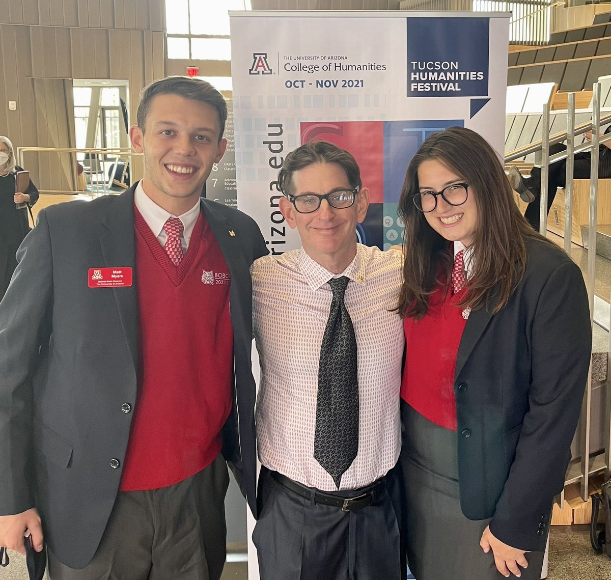 .<a href="/UABobcats/">Arizona Bobcats</a> meeting Dr. Ross Schwartzberg (Bobcat 84) at the Fred &amp; Barbara Borga Health &amp;  Religion Lecture Series <a href="/uahumanities/">UA Humanities</a>
