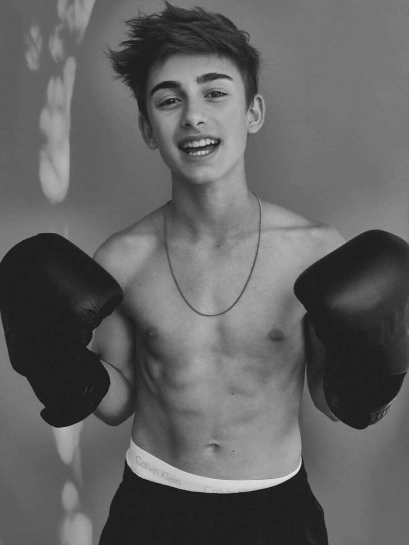 Johnnyocute17's tweet photo. I miss this johnnyorlando @johnnyorlando https://t.co/5YF8f1hq92