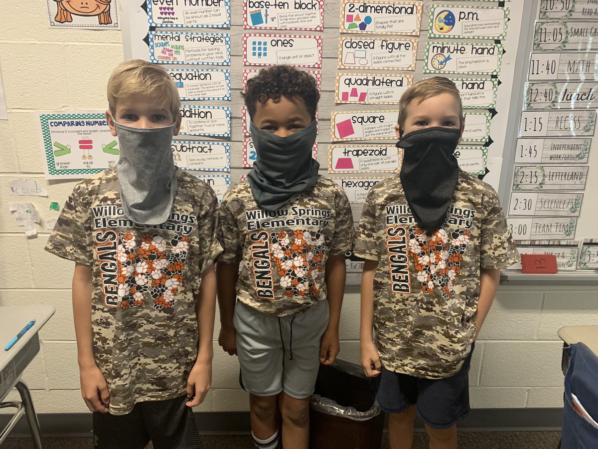 mrslockwitz's tweet photo. Loving these new shirts on these second graders! #babybengals #wsespride @WillowSpringsES https://t.co/Ej3XUQiu72
