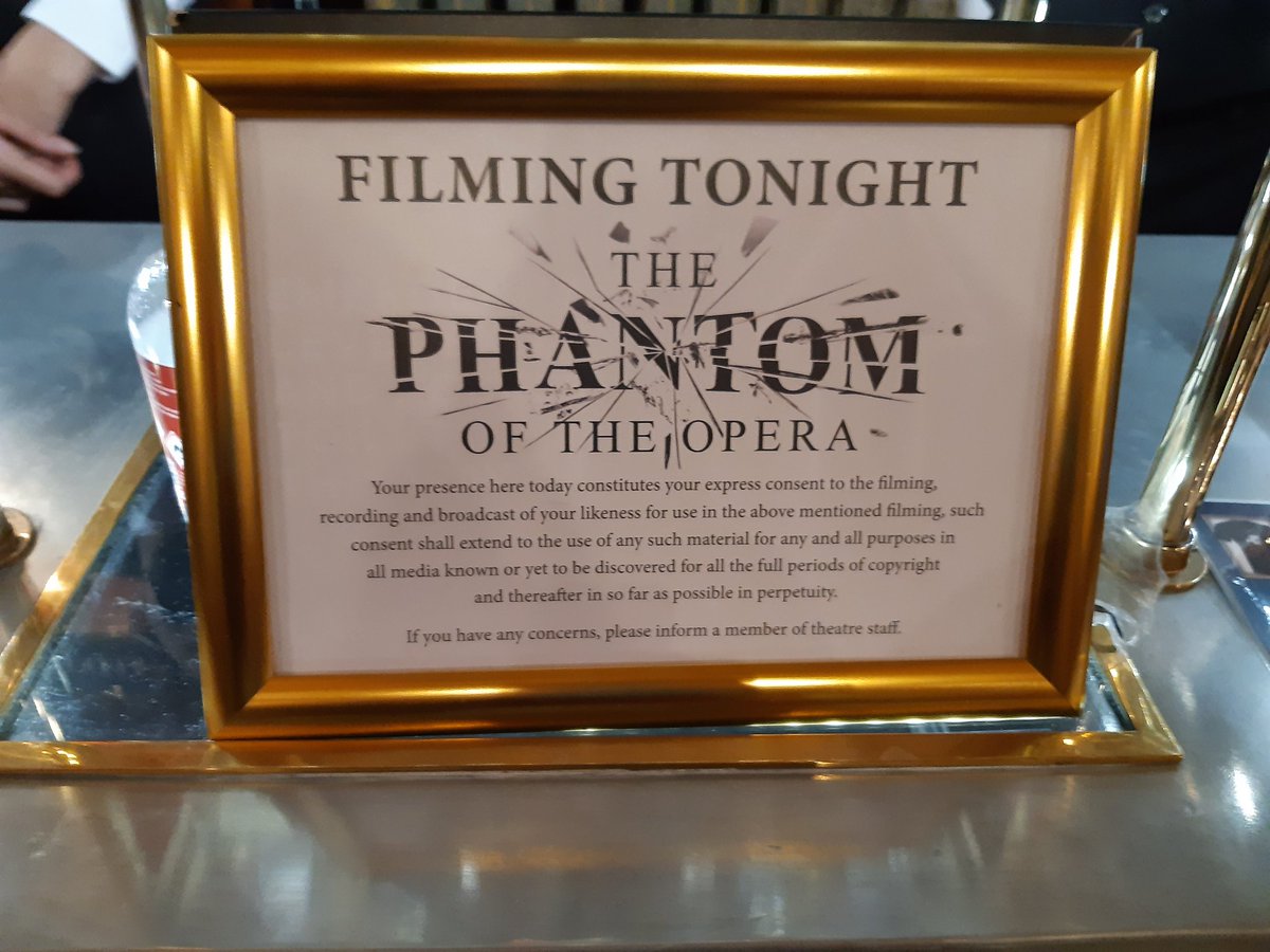 SaidNeverJoin's tweet photo. @LWTheatres @PhantomOpera @jamesgant @killiandonnelly @HollyAnneHull @LucyStLouis @OfficialALW #Phantom35 https://t.co/xUvwuu9WAX