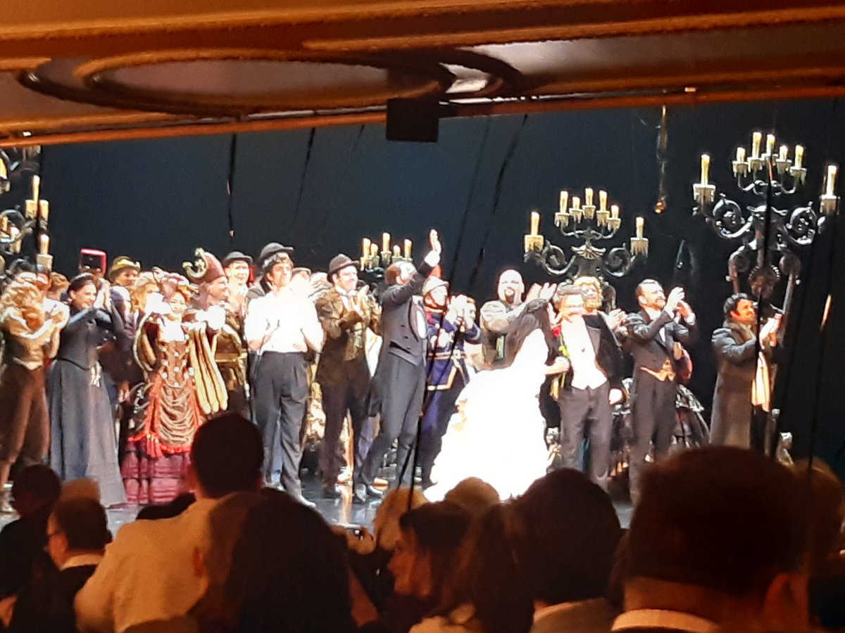 SaidNeverJoin's tweet photo. @LWTheatres @PhantomOpera @jamesgant @killiandonnelly @HollyAnneHull @LucyStLouis @OfficialALW #Phantom35 https://t.co/lRUd3J2EvN