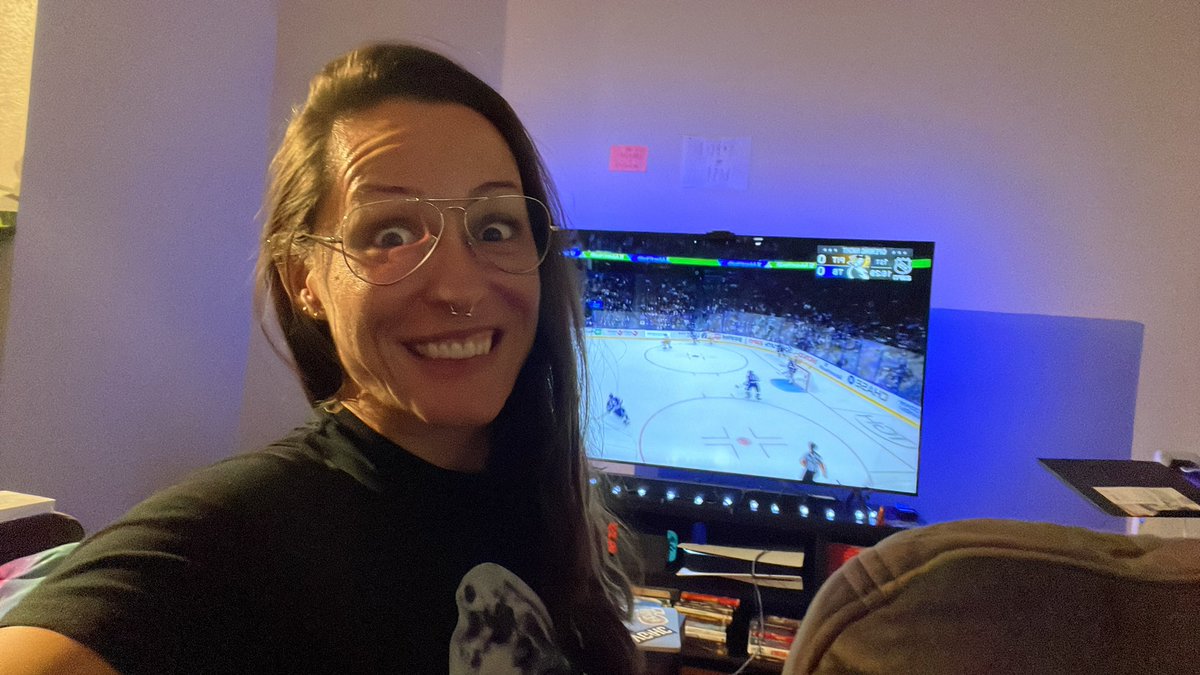 inhaywetrust's tweet photo. YAAAAAAS IT’S OPENING DAY! @NHL #gokingsgo #tampabae #kraken #LordStanley #IAMEXCITE https://t.co/J28VseFtH3