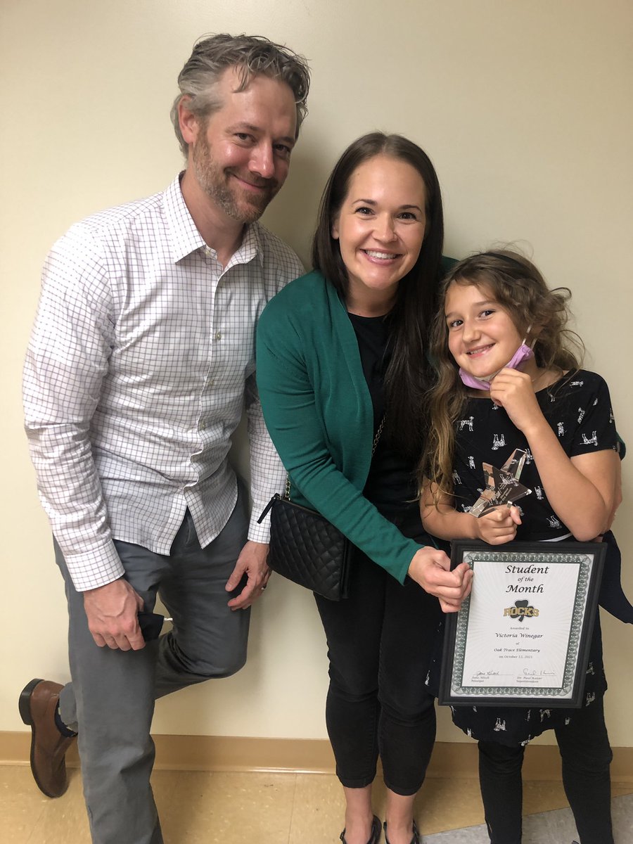 MrsHitchOTES's tweet photo. Congratulations to our student of the month, Victoria! She is a leader at our school constantly demonstrating kindness and compassion. We are so proud of you, Victoria! #otesAcorns https://t.co/htrRuqjgSK