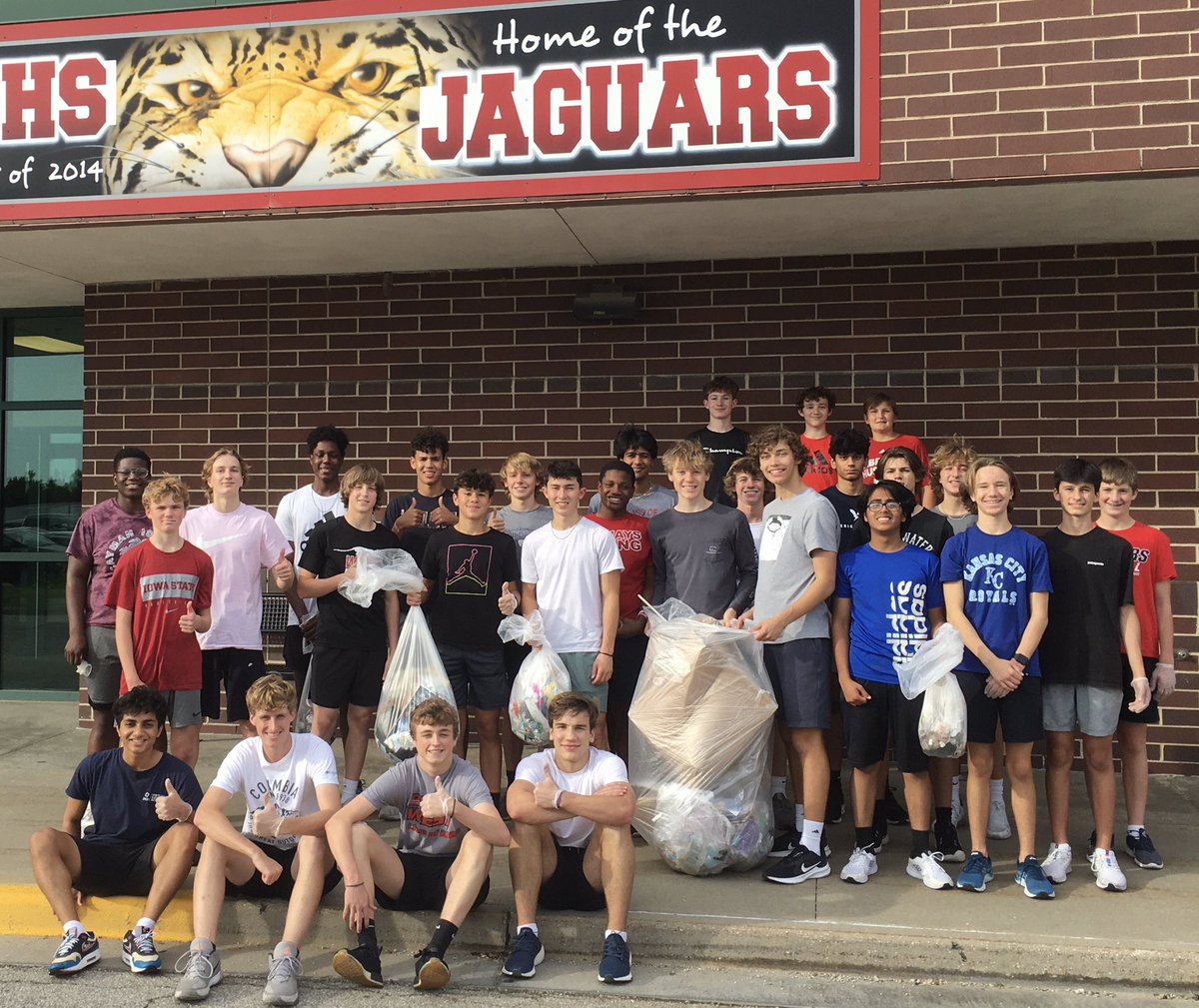 BVW Boys Basketball (@bvwestboysbball) on Twitter photo After some mental toughness 💪🏼 in the weight room, these student-athletes demonstrated the <a href="/BVWestJAGS/">BVW Jaguar Athletics</a> cornerstone of #PRIDE
We picked up trash (w our off-hands) around campus. It might be a small thing, but we made our school BETTER today & had some FUN doing it! #TEAM21 After some mental toughness 💪🏼 in the weight room, these student-athletes demonstrated the <a href="/BVWestJAGS/">BVW Jaguar Athletics</a> cornerstone of #PRIDE
We picked up trash (w our off-hands) around campus. It might be a small thing, but we made our school BETTER today & had some FUN doing it! #TEAM21