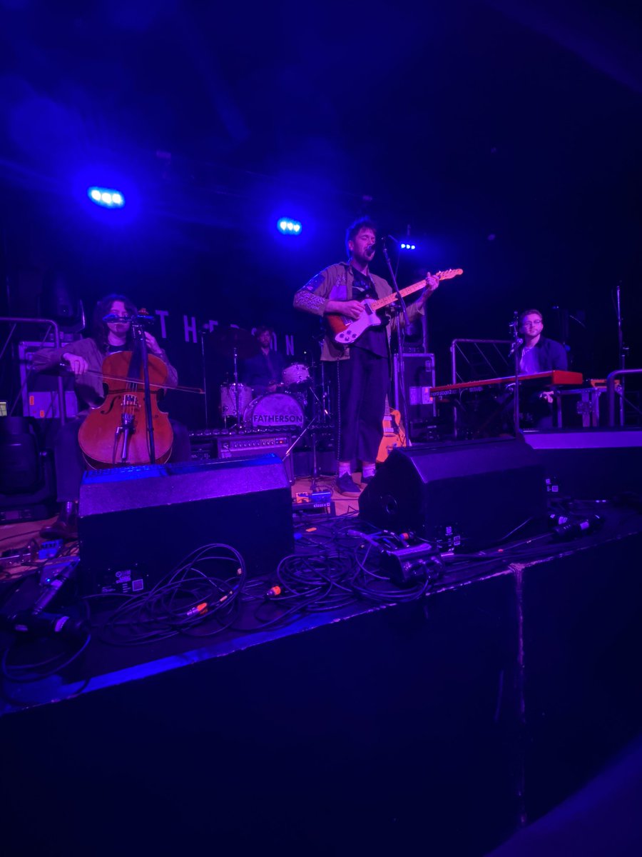 The second new discovery of the night to open for the Dundonian crowd was <a href="/Tomjoshuamusic/">Tom Joshua</a>!🎶😊