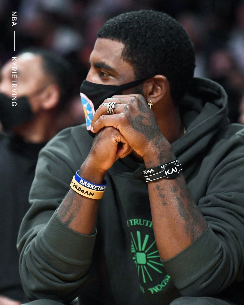 NBA4ARAB's tweet photo. شمس شارانيا: "مصادر متعددة لديها دراية مباشرة بقرار كايري ايرفينغ أكدت بأن اللاعب ليس ضد الحصول على اللقاح، ولكنه لم يأخذ اللقاح لأنه منزعج من فقدان الناس لوظائفهم بسبب بروتوكولات وتفويضات المدن المتعلقة باللقاح."

(@ShamsCharania / The Athletic) https://t.co/wtaTbW31Ju