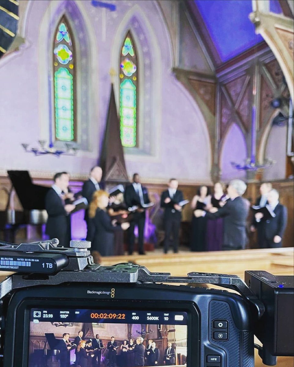 Dana_Whiteside's tweet photo. ✨Feeling the glow of a few great days of rehearsals video recording + concerts marking album release #ItsALongWay with Skylark Vocal Ensemble
💙Privilege to make music with these beautiful friends feat. new works by Nell Shaw Cohen, Greg Brown &amp; Jonathan Woody
🌟🎵 #grateful https://t.co/aaRdfL6n3I
