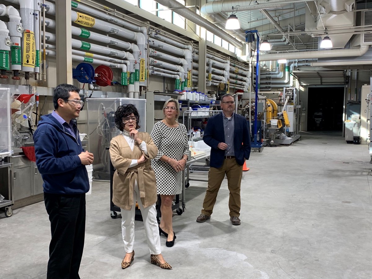 BusinessIOWA's tweet image. Our IEDA team toured the facilities that are developing the next generation of biofuels and biobased products, renewables, and recycled products - @IowaStateBCRF is the home of cutting-edge bioeconomy science and engineering. @iastate_cals