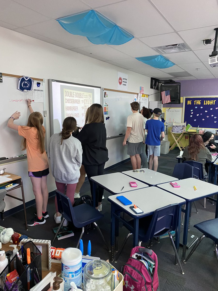psumathgirl's tweet image. Getting everyone involved to figure out the cost of a 100-100 burger at In-and-Out #algebra1 @robertkaplinsky #linearfunctions