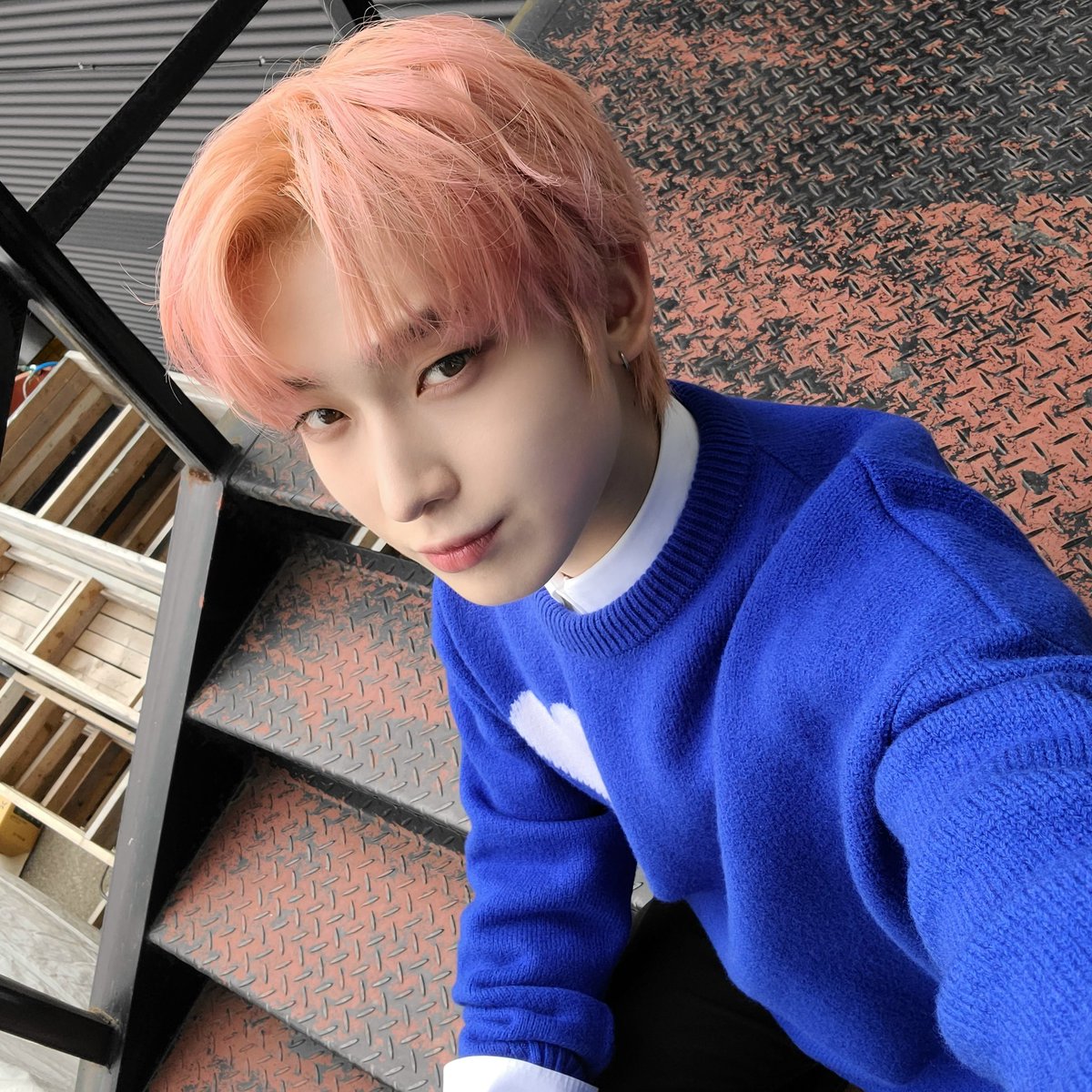 Engene!! Did you watch today's music video, comeback show, and various videos?? We prepared hard, so I hope you enjoy it and I will come back with many pictures in the future. ❤️