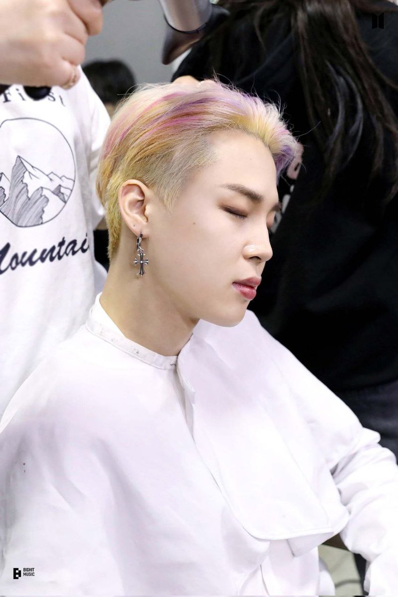 blusho_7's tweet photo. it's your day love 🥳🥳🥳❤❤❤
HAPPY BIRTHDAY 🥺❤
#JIMINDAY @BTS_twt https://t.co/dnkOER3dJP