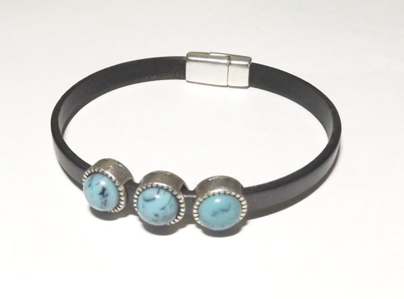 sacd48's tweet image. leather bracelet, turquoise bracelet, everyday etsy.me/3xVk772 #jewelry #bracelets #cuffbracelets #leatherbracelet #leatherjewelry @etsymktgtool