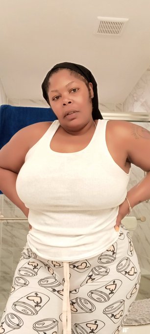 I went to bed like this. Went to bed like this. #Flawless https://t.co/X6uqSwL3gx<a href="/tag/flawless"class="tags"><span>#flawless</span></a>