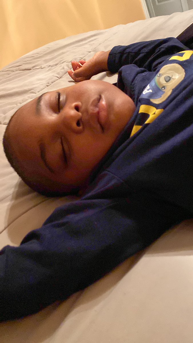 mancinigrant4's tweet photo. WEEZZZY OUTTA HERE !!!
#birthdayboy
#Big3
#Tiredashell
#grownman
#mysonson https://t.co/nAk4yfO6Xv