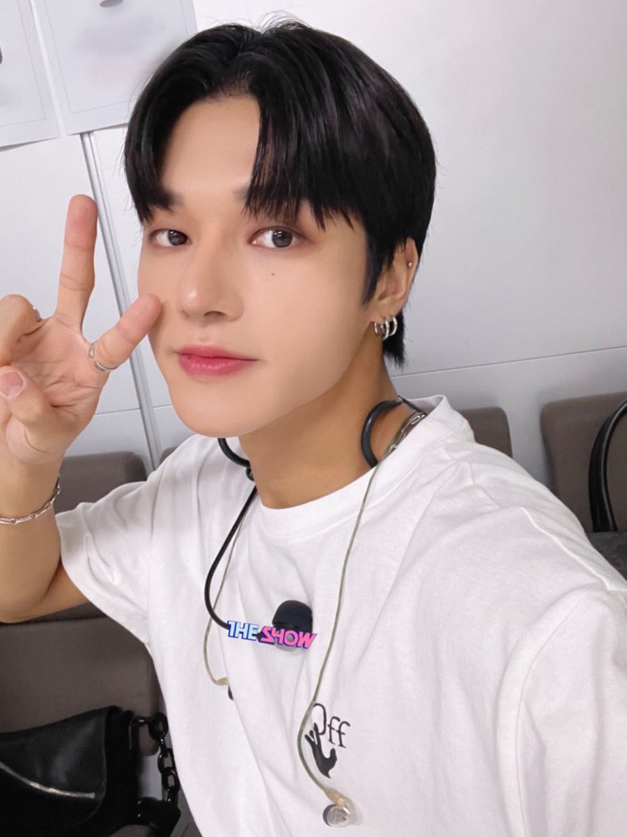 tini_eritiny's tweet photo. 이제 우영의 해변머리가 사라졌다
@ATEEZofficial 
#ATEEZ #에이티즈 #wooyoung #우영 #Eternal_Sunshine #Deja_Vu #ateez_wooyoung #FEVER_Part_3 #TODAY_ATEEZ https://t.co/dDqoG6AGOe
