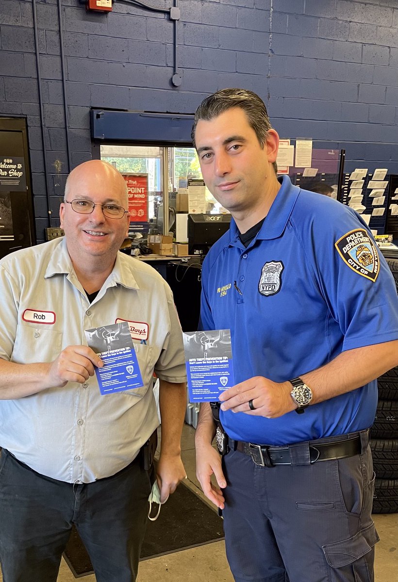 NYPD121Pct's tweet photo. Our Neighborhood Coordination Officers for sector A and Crime Prevention Officer were at local auto body shops in the #MarinersHarbor area providing them with crime prevention tips on thefts from unlocked vehicles. https://t.co/0i80o2s6O1