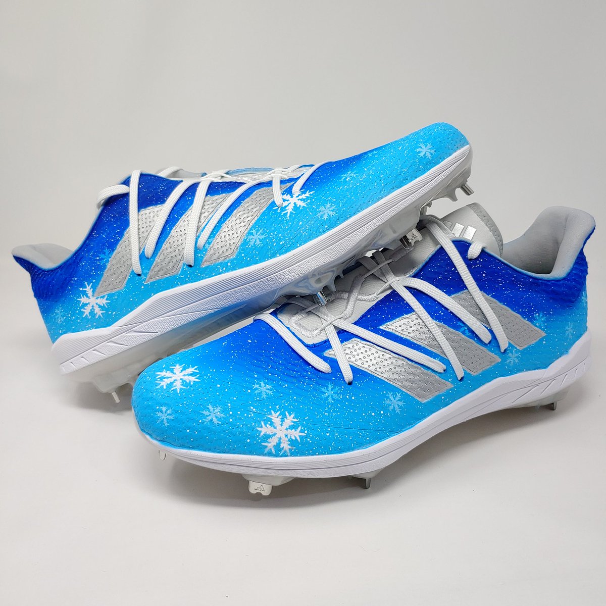 m7customdesigns's tweet image. Let it snow

#jacquardproducts #jacquard #stadiumcustomkicks #customcleats #paintedcleats #airbrushedcleats #allpaint #nostickers #nowraps #justsniffingpaint #m7customdesigns @JacquardProduct @stadiumck
