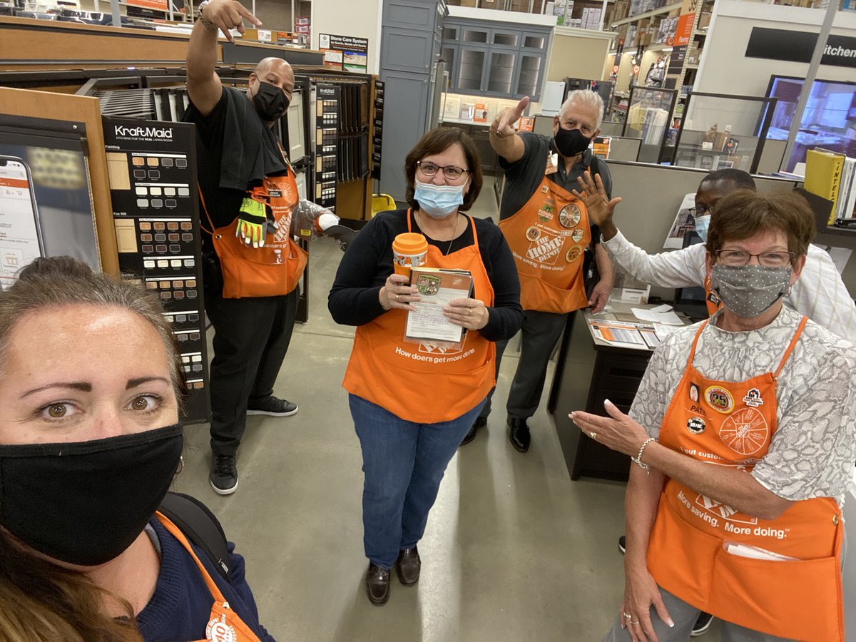Lisa (@lisaadamsthd) on Twitter photo Recognizing Carolyn at 906 for driving Home Services and Cabinet Makeover appointments. #HDSwag #HDIS #DSMpartnership #Thankyou Recognizing Carolyn at 906 for driving Home Services and Cabinet Makeover appointments. #HDSwag #HDIS #DSMpartnership #Thankyou