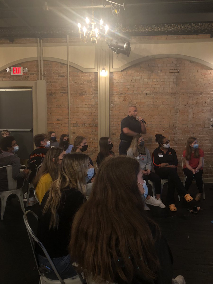 a360coach's tweet photo. Had a great group of athletes from @KLAASports at this PCA workshop yesterday. Tons of emerging leaders! #BetterAthletesBetterPeople #CharacterDrivenExcellence https://t.co/QKjsnA0aDq