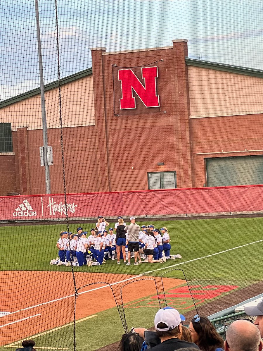 KGosker's tweet photo. Team 58 is a special one 💙 #lopesup @UNKSoftball https://t.co/i3tQbaGePJ