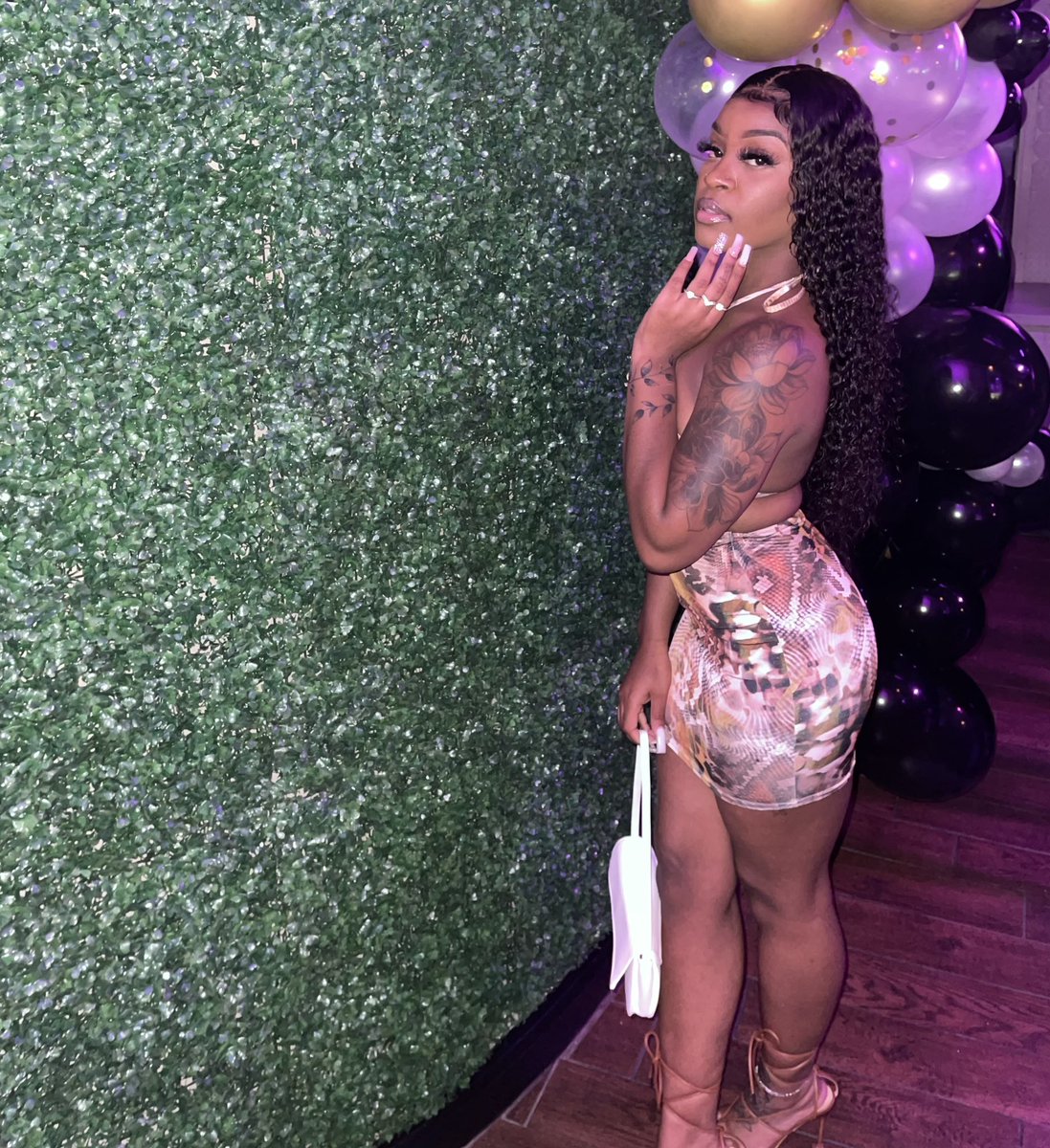 theserialashae's tweet photo. Pretty in real life, no edit!!! https://t.co/ACrx7yMh1r