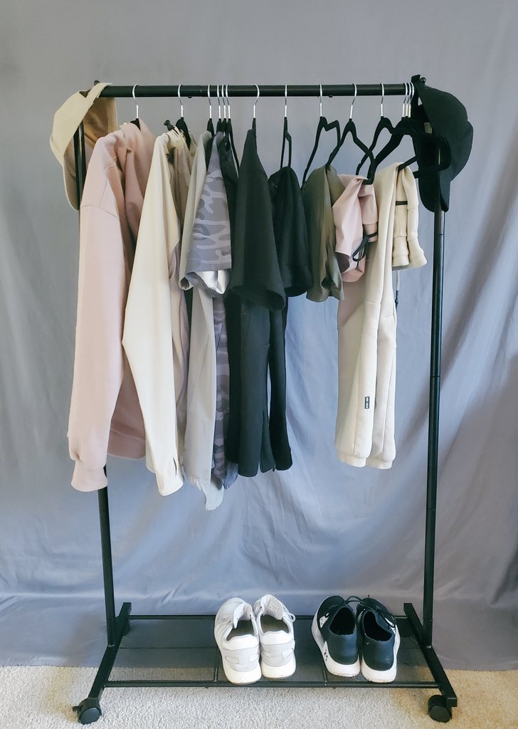 efragione's tweet photo. Working on an #ASRV lookbook! Stay tuned 🤙��� #FlyShitOnly #KeepGoing #Fashionable #Workout #ModelingPortfolio https://t.co/0JPntqsJkn