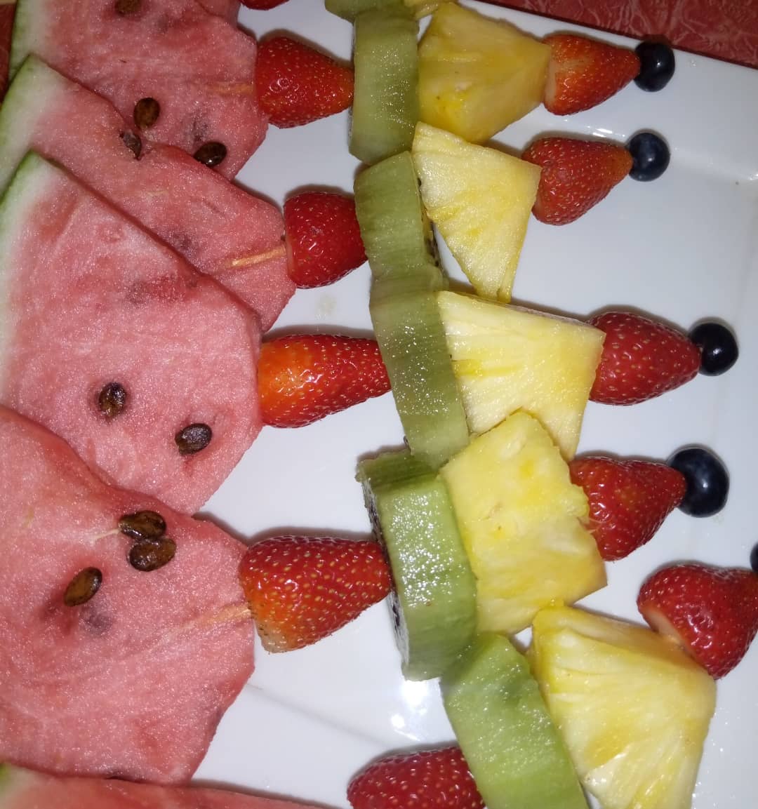 TariChef's tweet photo. Fruit Kebabs

#chef 
#chefs 
#chefsofinstagram 
#cheftarie 
#esperanzadelights 
#cakefactoryzimbabwe https://t.co/kABFPzJqjh