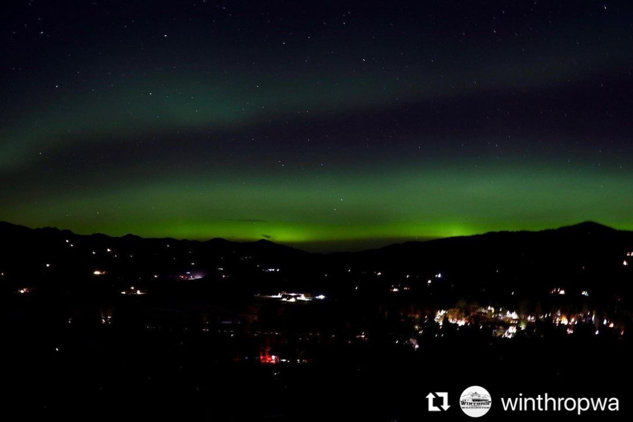Twisp Washington Check Out This Gorgeous Shot Our Neighbors To The North Winthropwa Took Of Monday Night S Northernlights We Are In Constant Awe Of The Natural Beauty Seen In