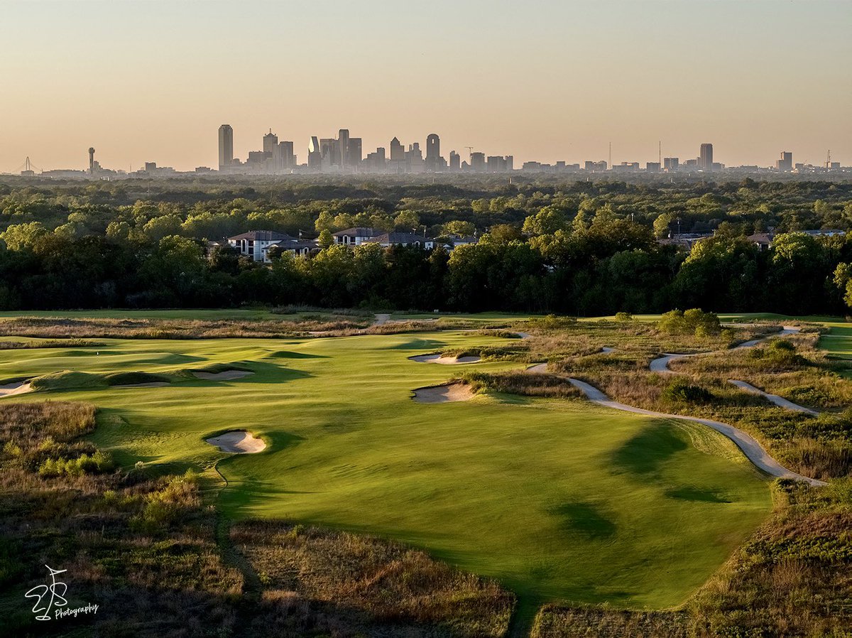 Evan_Schiller's tweet photo. I’ve admired it from a distance for quite sometime..finally got to see & photograph it first hand…Trinity Forest, a @billandbengolf gem just outside of downtown Dallas did not disappoint. #trinityforest #golfcoursephotos #dallas https://t.co/aXXjAXLNNw