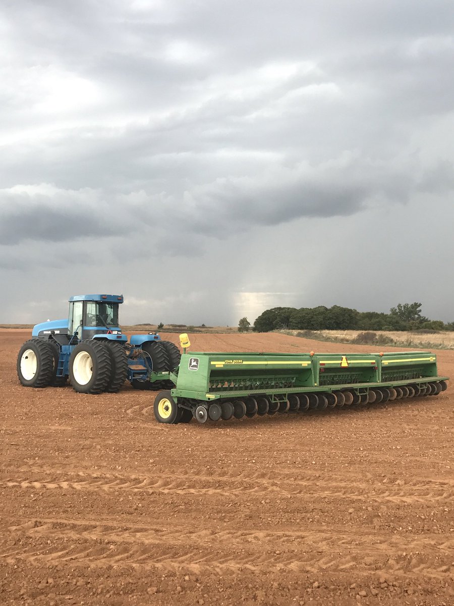 Happy #NationalFarmersDay, thanks to all the farmers out there dedicating their life to production agriculture. Especially to my dad and grandpa who raised me to love this way of life.