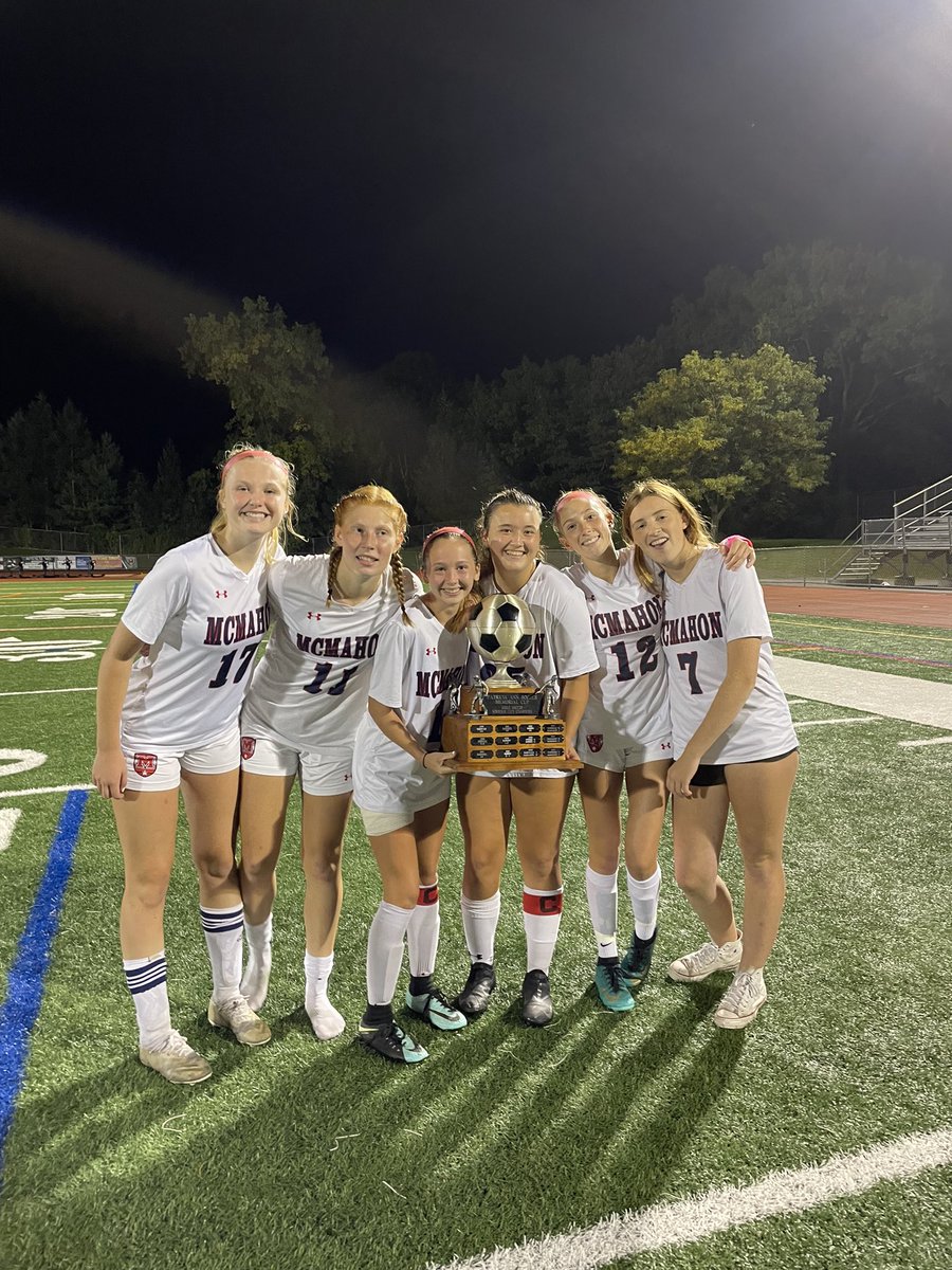APLJames16's tweet photo. When your Girlsโ Soccer Team is girl power in human form! #sentors https://t.co/ofjSybOkqh