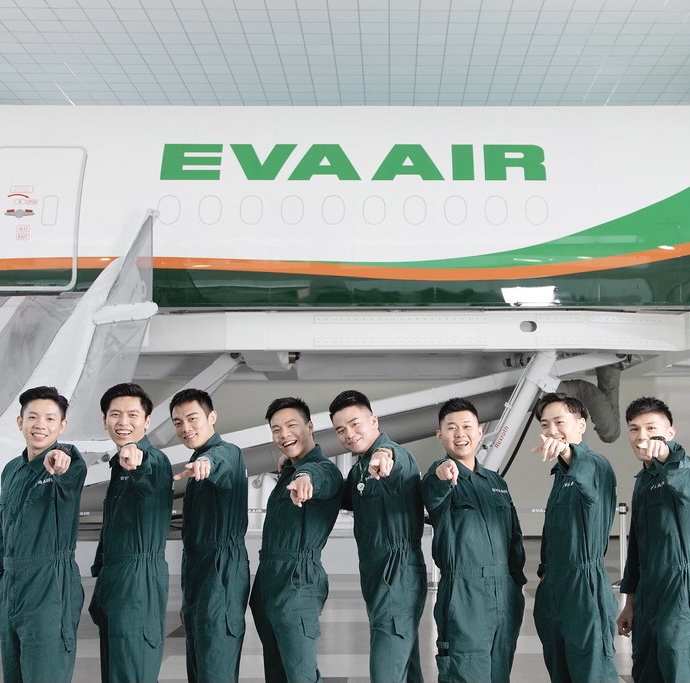 EVAAirUS's tweet photo. “Safety” is not only the core value of EVA Air, but also our promise to every passenger.
#evastaff #evaairways #EVAair #iflyevaair #staralliance #travelwithevaair https://t.co/c16K4hwdIT