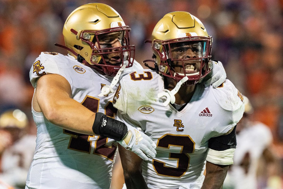 _nob11's tweet photo. #AGTG Blessed To Receive an Offer From The University Of Boston College @tanksdaman2  @DemathaFootball @Rivalsfbcamps https://t.co/J8QZQLGQdO