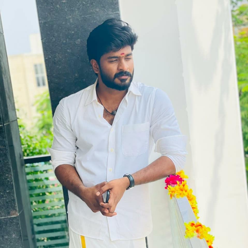 FpNavinkumar's tweet photo. @ponramVVS Sir...Actor Navinkumar will be perfect for this movie sir... #vvs2 #Varuthapadathavalibarsangampart2 #navinactor_official #expressionking #realisticactor https://t.co/0GSJoEn1wJ